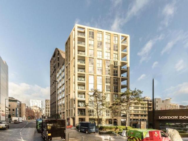 Flat for sale in St. George in the East, Wapping