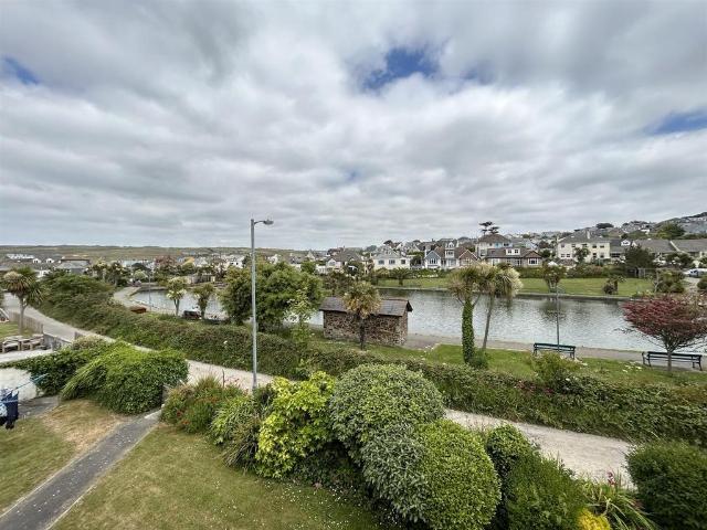 Flat for sale in Penwartha Coombe, Cornwall