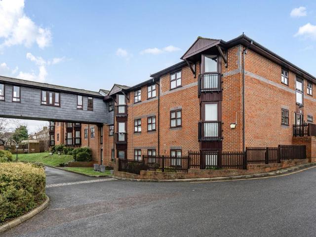 Flat for sale in Welling, Greater London
