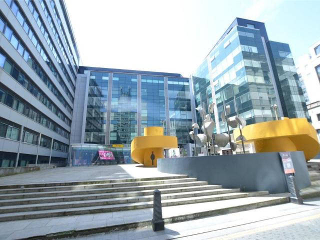 Flat for sale in Calderstones