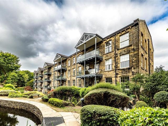 Flat for sale in Barkisland, West Yorkshire