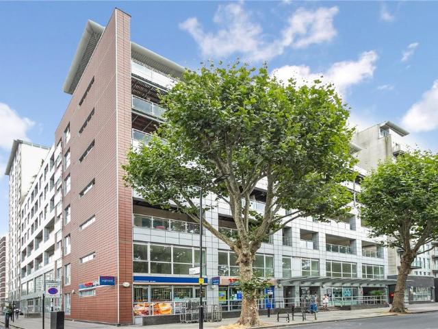 Flat for sale in Hoxton, De Beauvoir Town