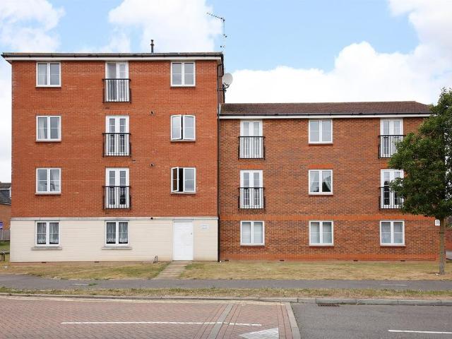 Flat for sale in Hatfield, Fretherne