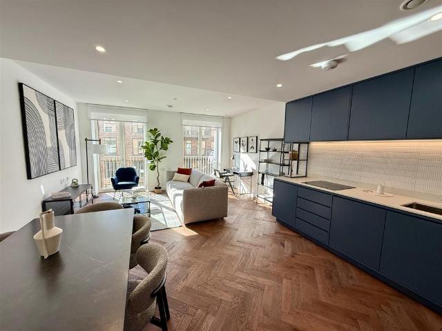 Flat for sale in London Borough of Barnet, Greater London