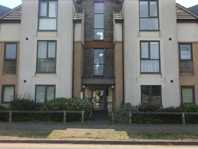 Flat for sale in King's Walden, Hertfordshire