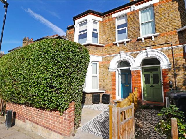 Flat for sale in London Borough of Lewisham, Greater London