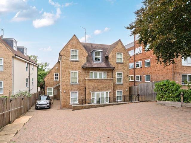 Flat for sale in London Borough of Barnet, Greater London