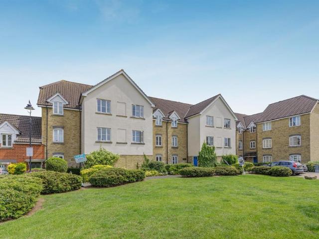 Flat for sale in Bourne Vale, Kent