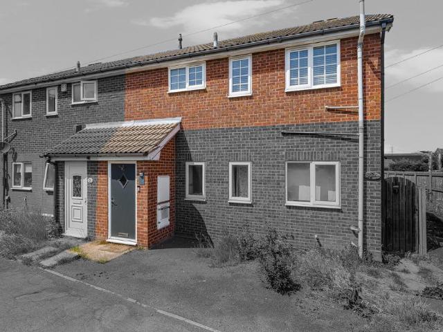 Flat for sale in Rossington, South Yorkshire