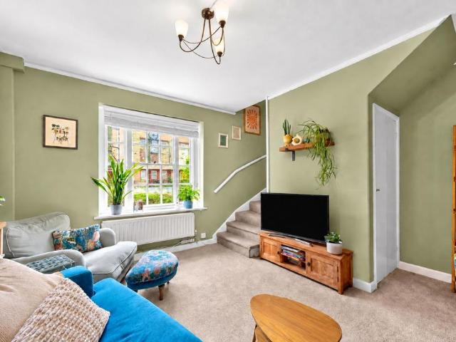 Flat for sale in London Borough of Lambeth, Greater London