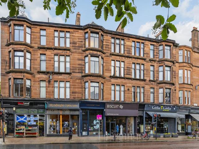 Flat for sale in Hyndland, Scotland