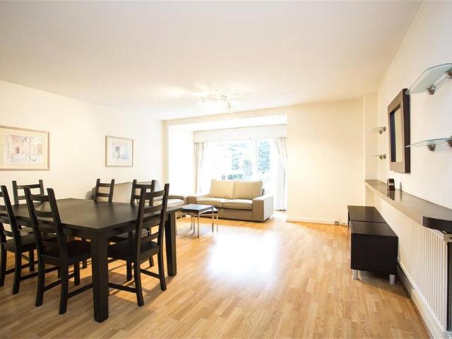 Flat for sale in Belsize Park, Greater London