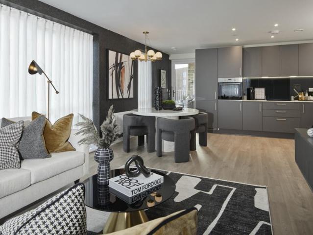 Flat for sale in Worcester Park Estate, Monks Orchard