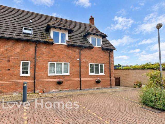 Flat for sale in Westoning, Bedfordshire