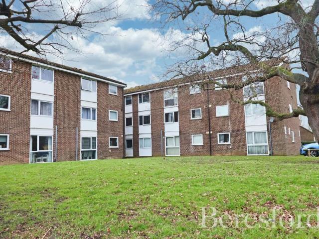 Flat for sale in Springfield, Chelmsford