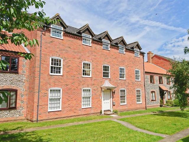 Flat for sale in Comers, Norfolk