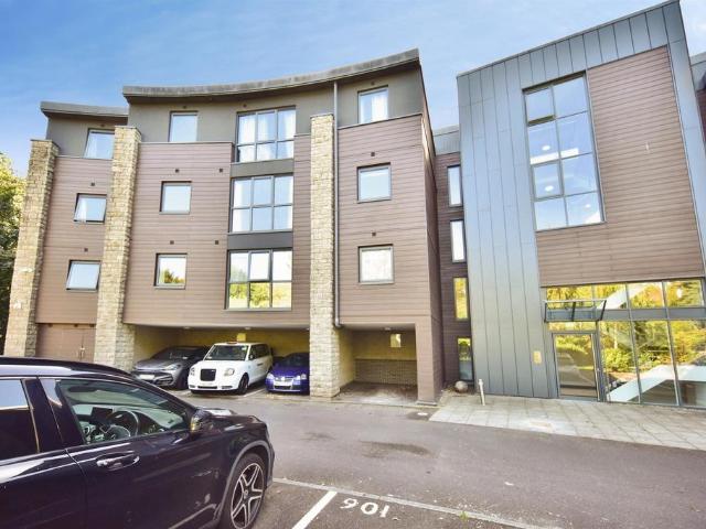 Flat for sale in Midway, Kent