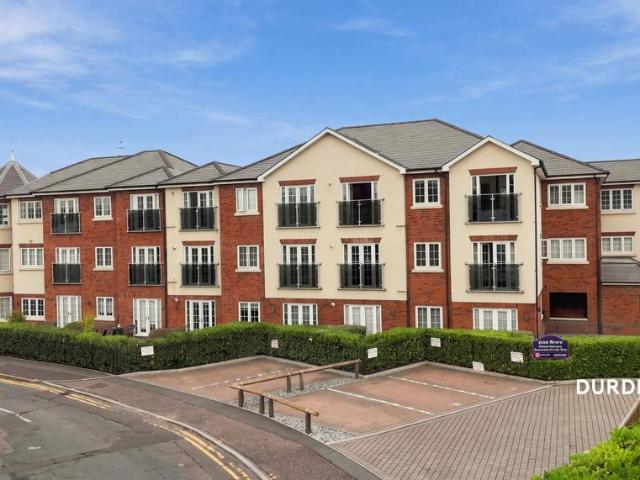 Flat for sale in South Benfleet, Castle Point