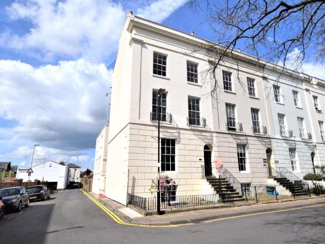 Flat for sale in Kings Barton, Gloucester