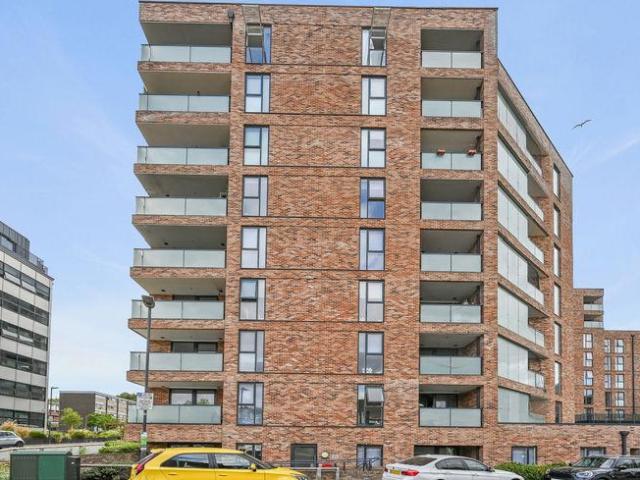 Flat for sale in South Harrow, Greater London