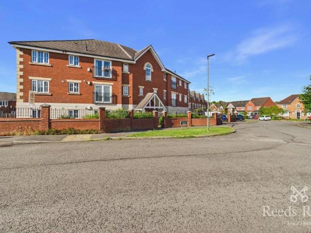 Flat for sale in Brackenfield, East Midlands