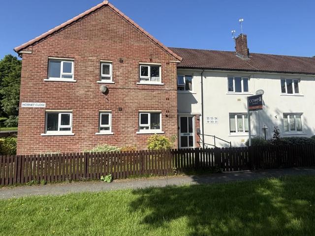 Flat for sale in Buersil, Burnedge