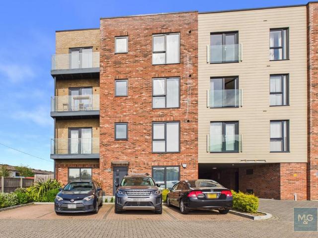 Flat for sale in Chedburgh, Suffolk