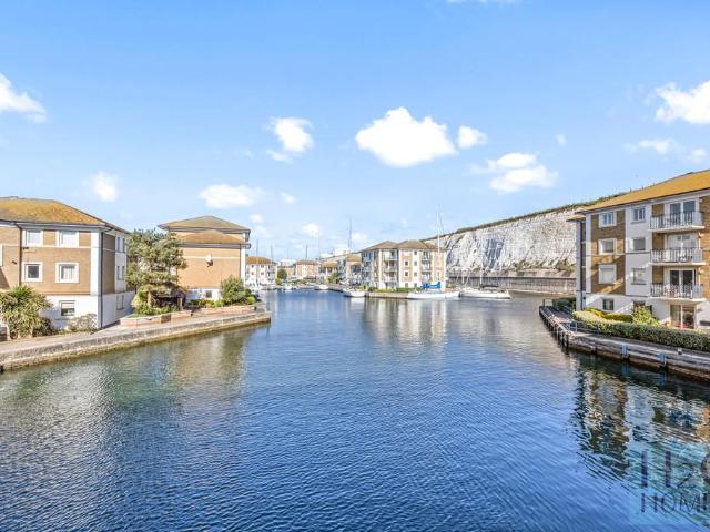 Flat for sale in Roedean, Isle Of Man