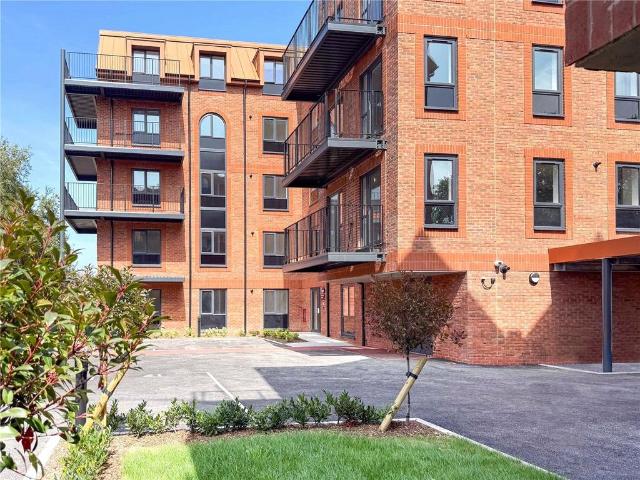 Flat for sale in Grange, West Kirby
