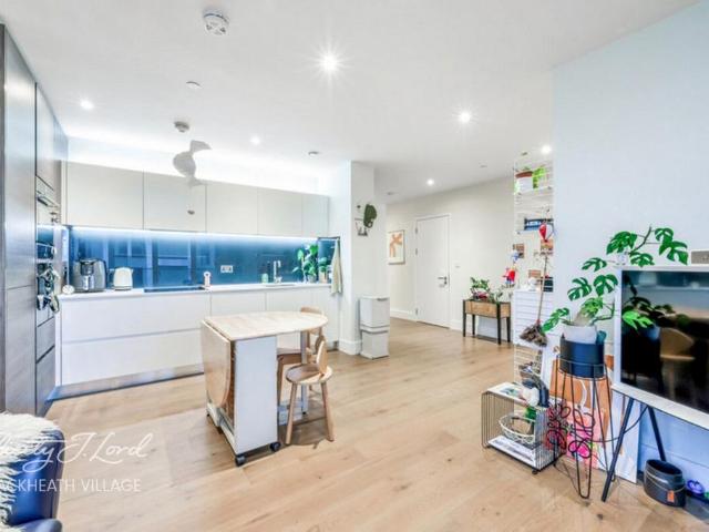 Flat for sale in Kidbrooke, Greater London
