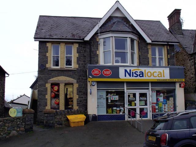 Flat for sale in Llanfairfechan, Wales