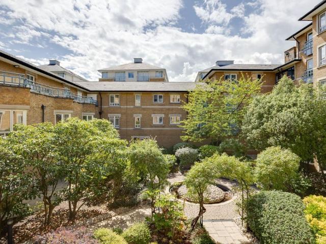 Flat for sale in Kensal Town, Maida Vale