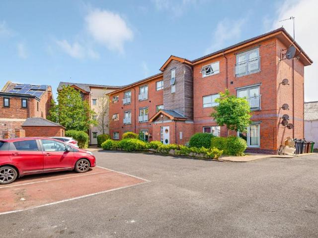 Flat for sale in Bedford, Wigan