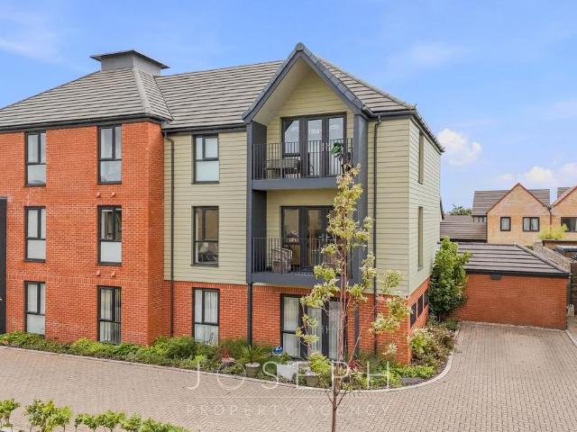 Flat for sale in Old Felixstowe, East Suffolk