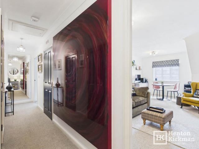 Flat for sale in Sunnymede, Billericay