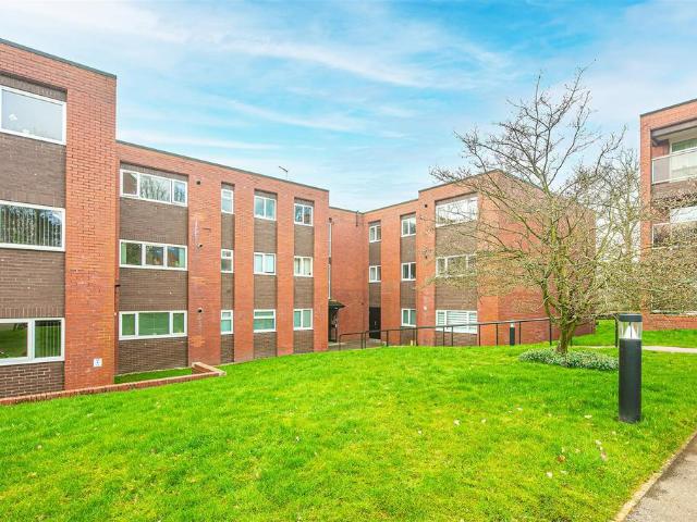 Flat for sale in Stumperlowe, Fulwood