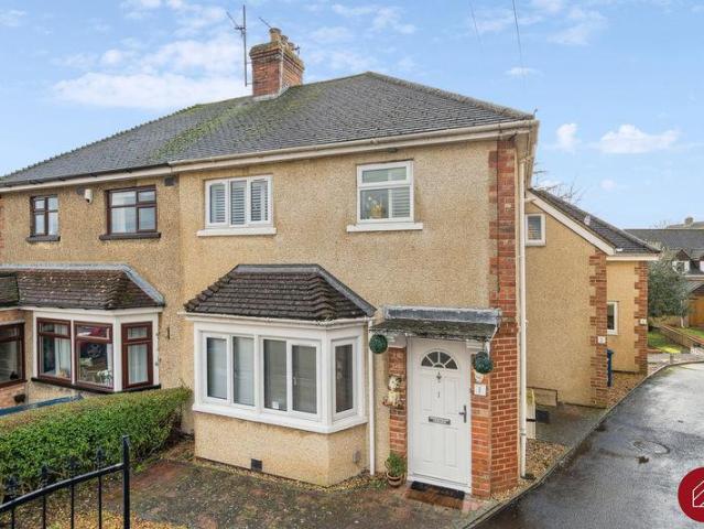 Flat for sale in The Slade, Oxfordshire