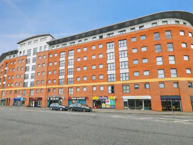 Flat for sale in The Haulgh, Lee Bank