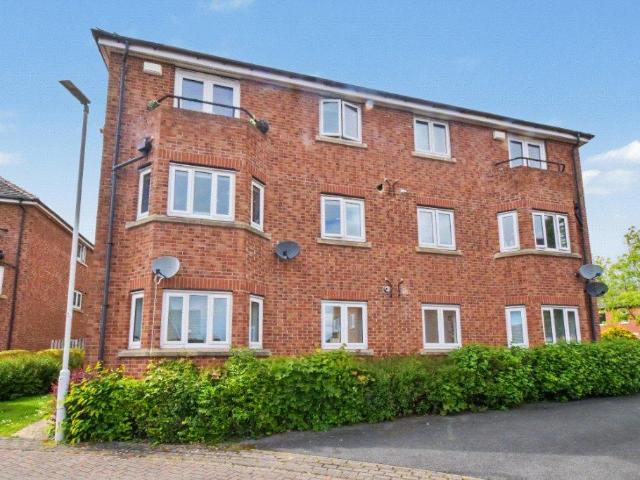 Flat for sale in Armley, West Yorkshire