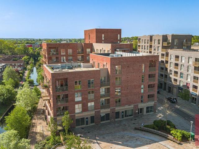 Flat for sale in Fishery, Maidenhead