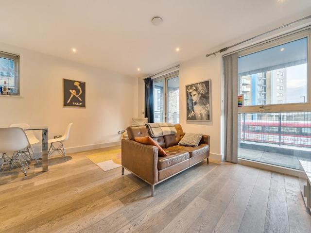 Flat for sale in Greater London