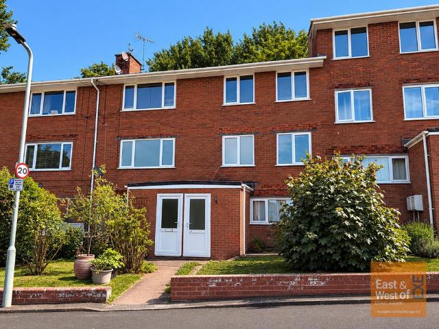 Flat for sale in Watergate, Devon