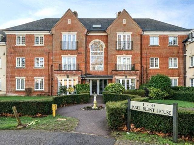 Flat for sale in Evershot, Oxfordshire