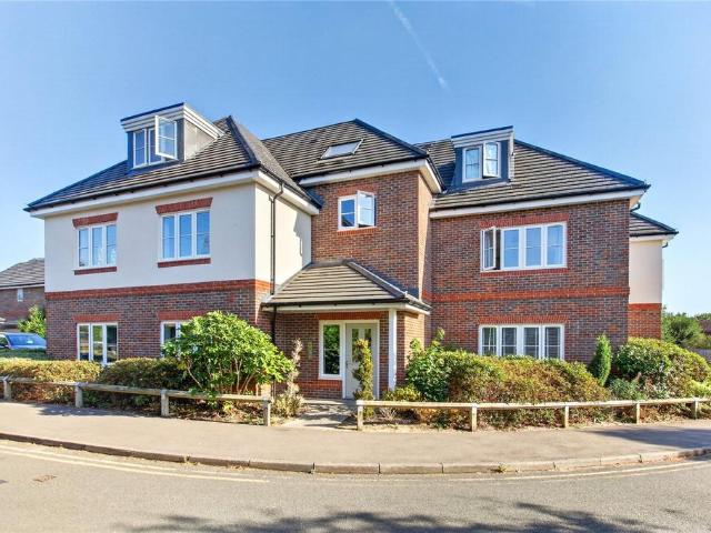 Flat for sale in Bracknell, Bracknell Forest