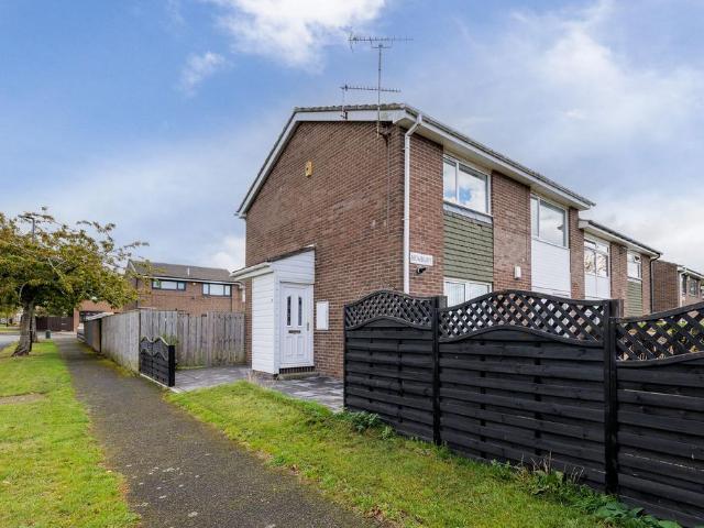 Flat for sale in Camperdown, North Tyneside