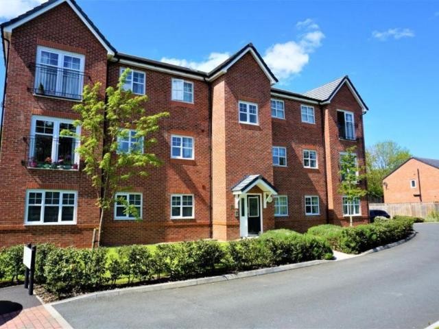 Flat for sale in Pen-y-ffordd, Wales