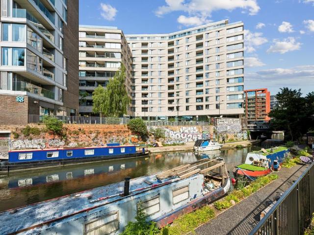 Flat for sale in King's Cross, Greater London