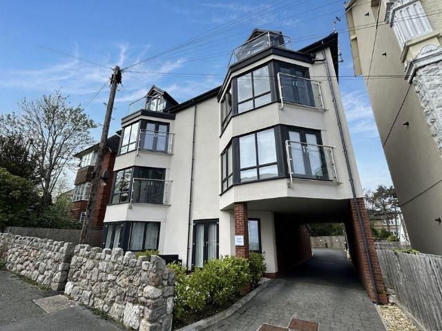 Flat for sale in Colwyn Bay, Wales