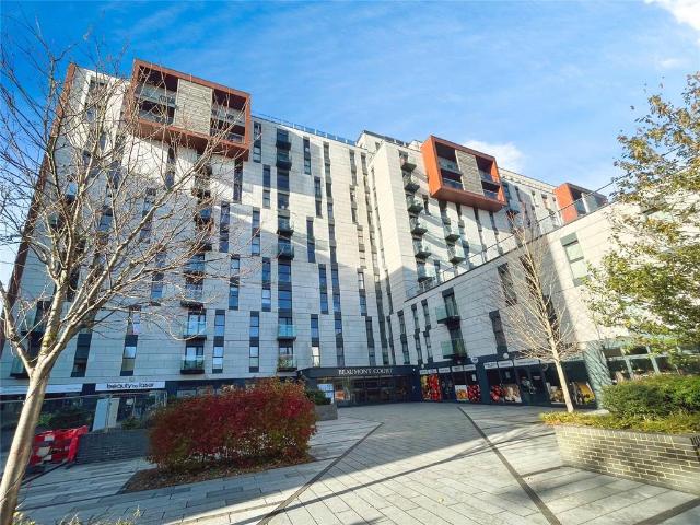 Flat for sale in Prittlewell, Alton Barnes