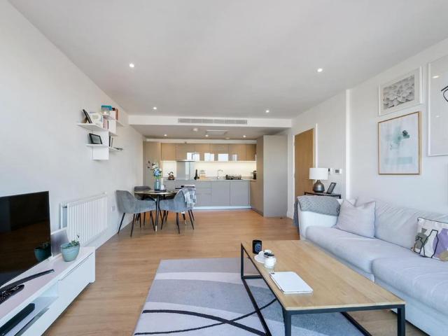 Flat for sale in Lime Quarter, Cat Hill